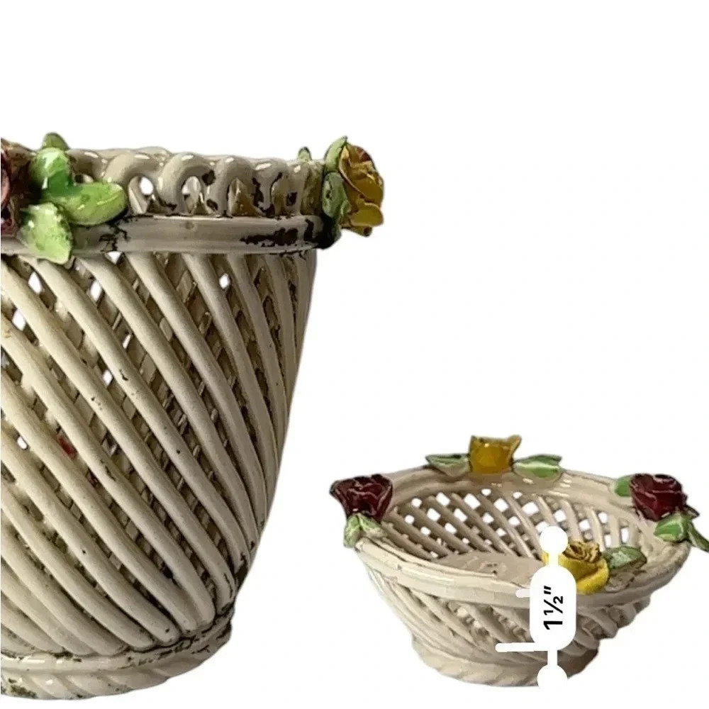 Capodimonte Vintage Art Woven Rope Vase Italy. White w/ Yellow & Red Roses Set - Picture 9 of 11